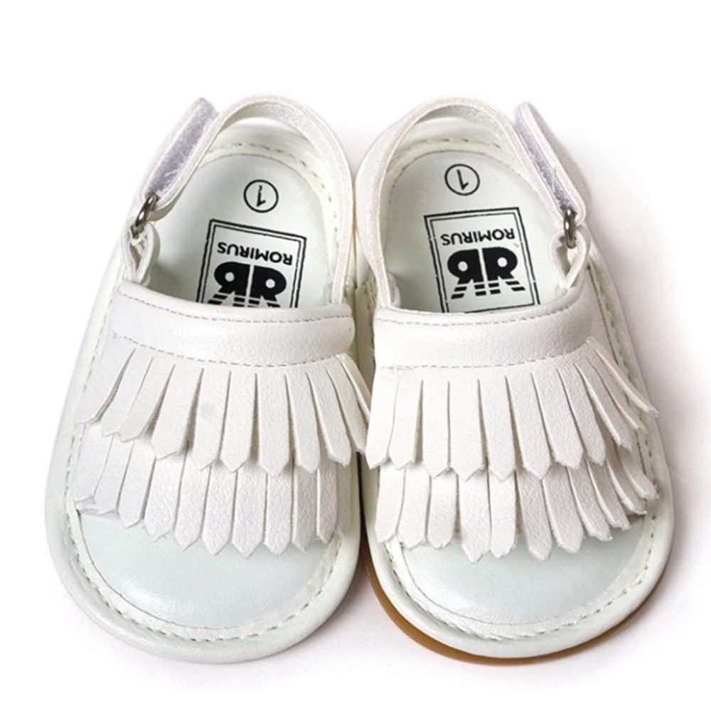 NWOT. Kuner Unisex Baby Tassel Rubber Sole Non-Slip Summer Prewalker Sandals.